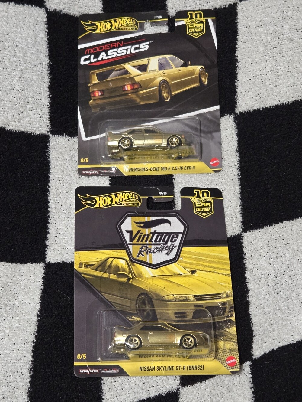 Hot Wheels CHASE Nissan Skyline GT-R & 1990 Mercedes-Benz 190 E 2.5-16 Evo II